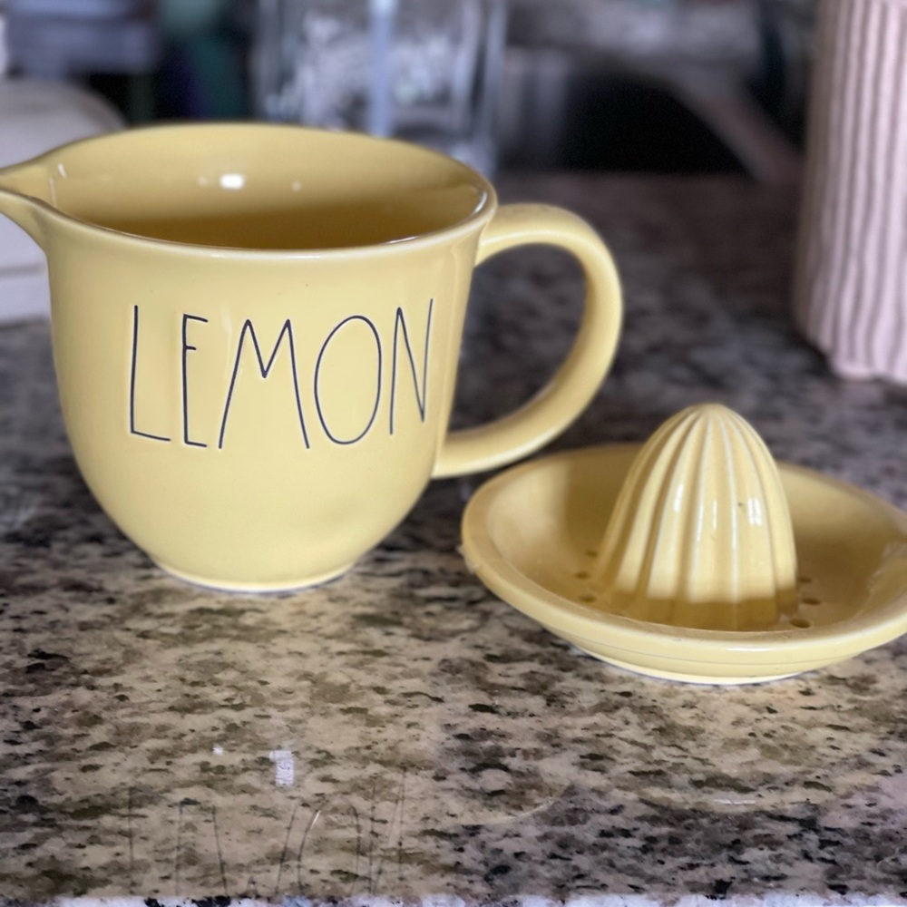 Rae Dunn Lemon Yellow Citrus Juicer - Picture 4 of 5